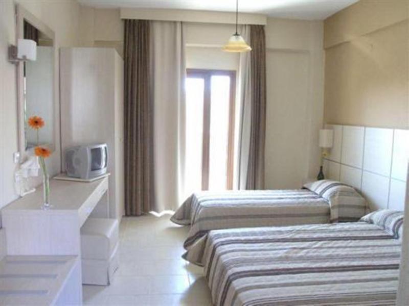 Aristotelis Hotel Фурка Екстер'єр фото