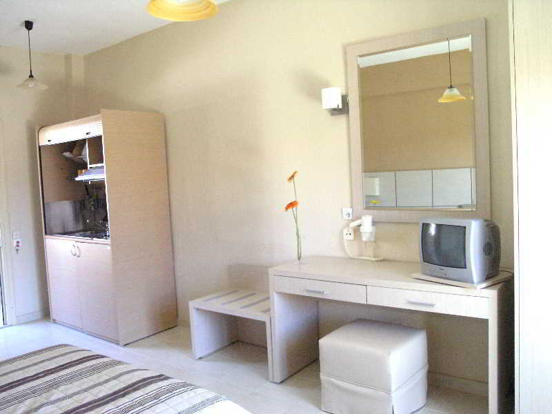 Aristotelis Hotel Фурка Екстер'єр фото
