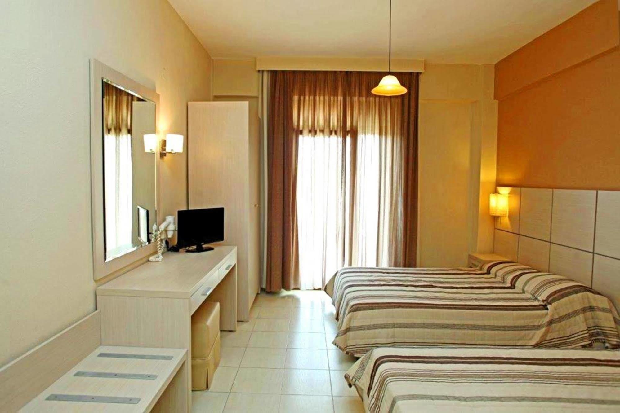 Aristotelis Hotel Фурка Екстер'єр фото